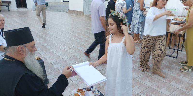 Βάπτιση μικρής κατασκηνώτριας
